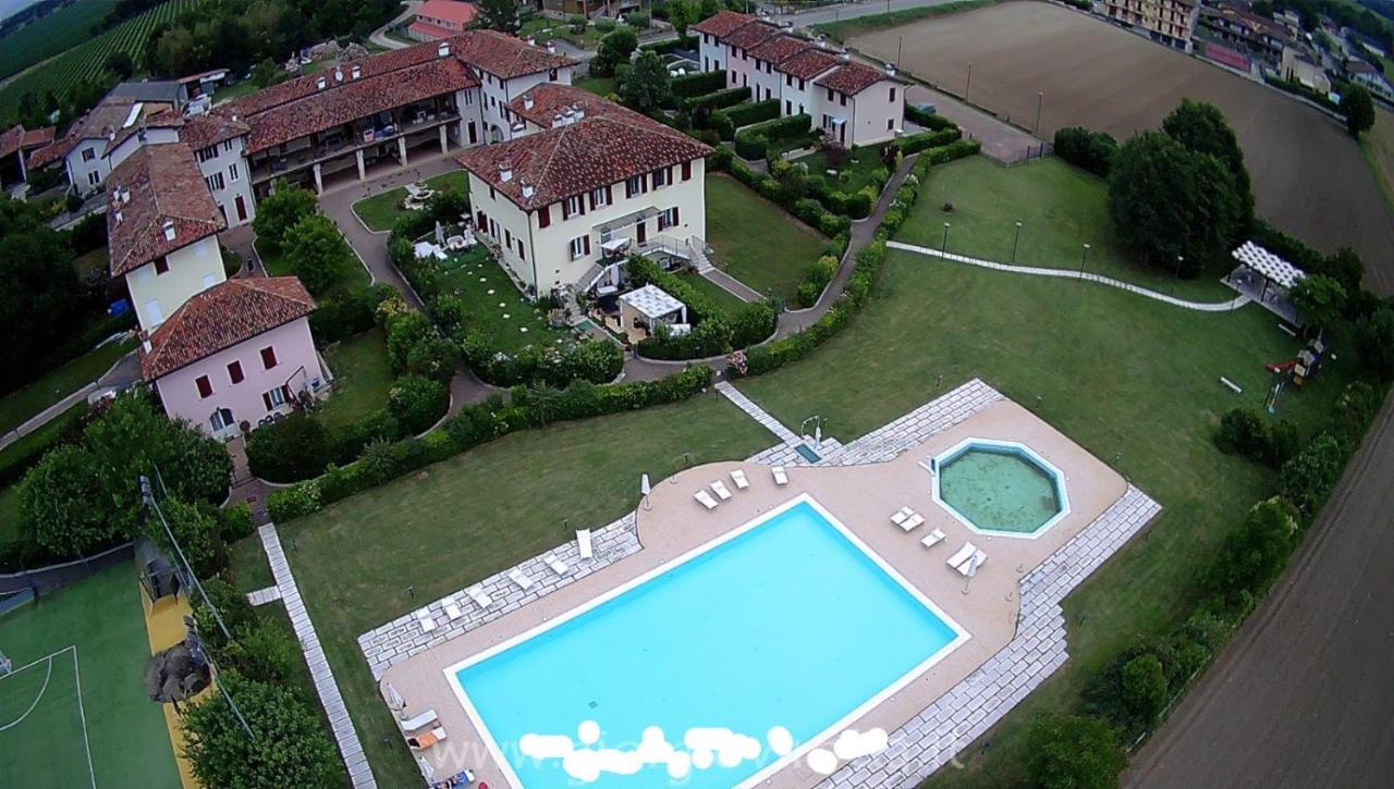 100% Design Villa Desenzano del Garda Exterior photo